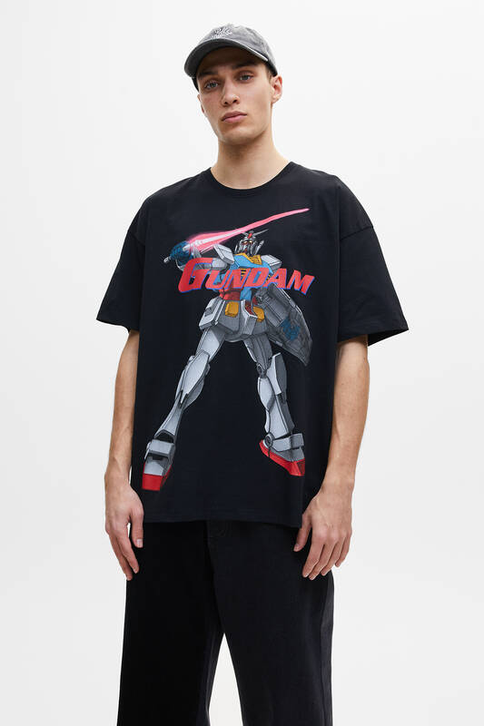 Gundam and Naruto star in the new range of Pull&Bear licenses along with other franchises