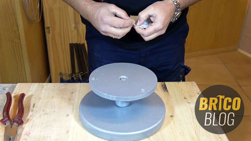 how to make a pottery wheel - photo 15