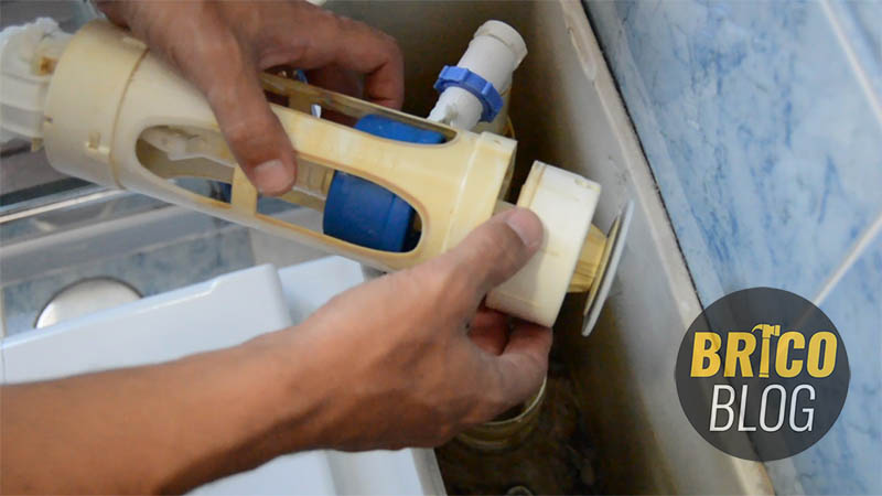 how to repair a toilet cistern - photo 4