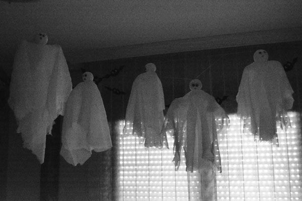 Flying ghosts children's decocacion Halloween