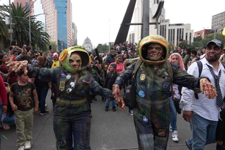 After two years, Zombies take the streets of CDMX again