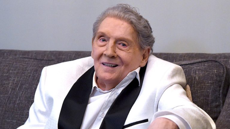 Jerry Lee Lewis, Rock And Roll Legend, Dies