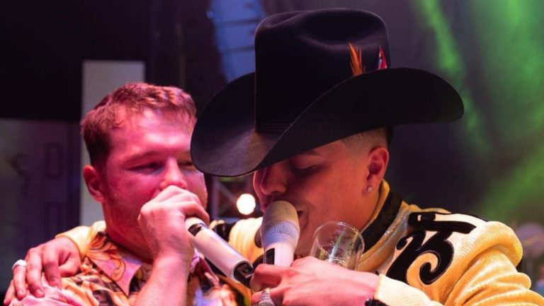 “For the other, run me well”: Eduin Caz shares a photo with “Canelo” after controversy at a XV-year party