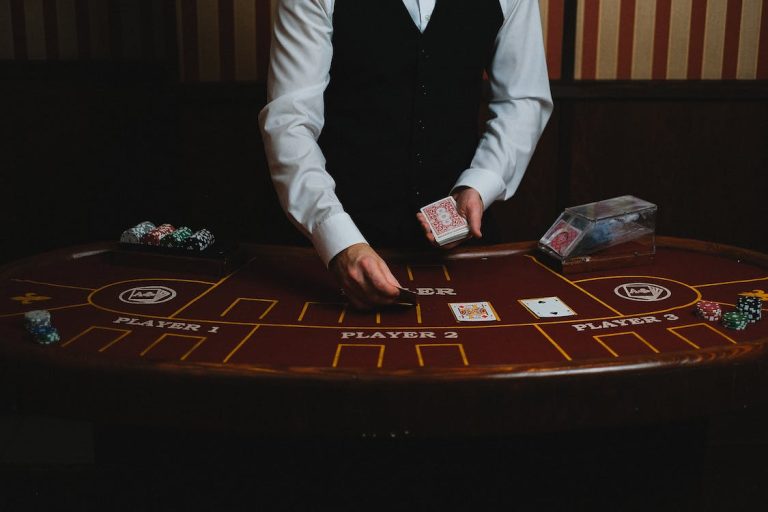 Famous People Who Love To Gamble